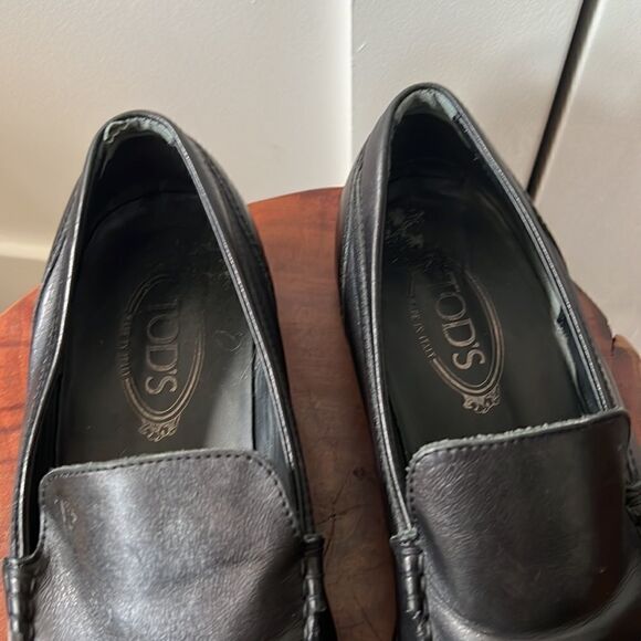 Tod’s Driving Loafers - Picture 2 of 12